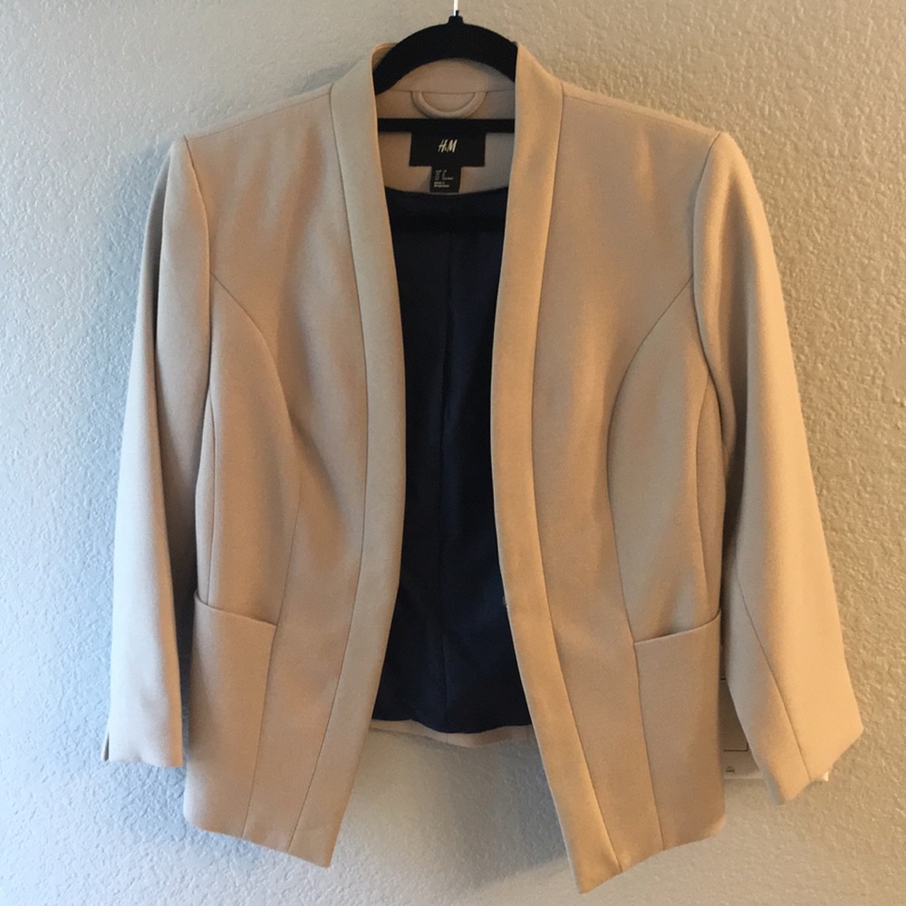 H&M beige blazer